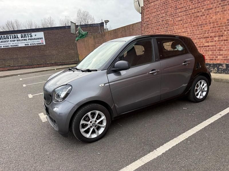 Used Smart ForFour Passion 71 HP (52 kW) 2017 Grey Hatchback