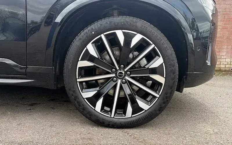 Used Volvo XC90 Ultra 250 HP (183 kW) 2025 Black SUV