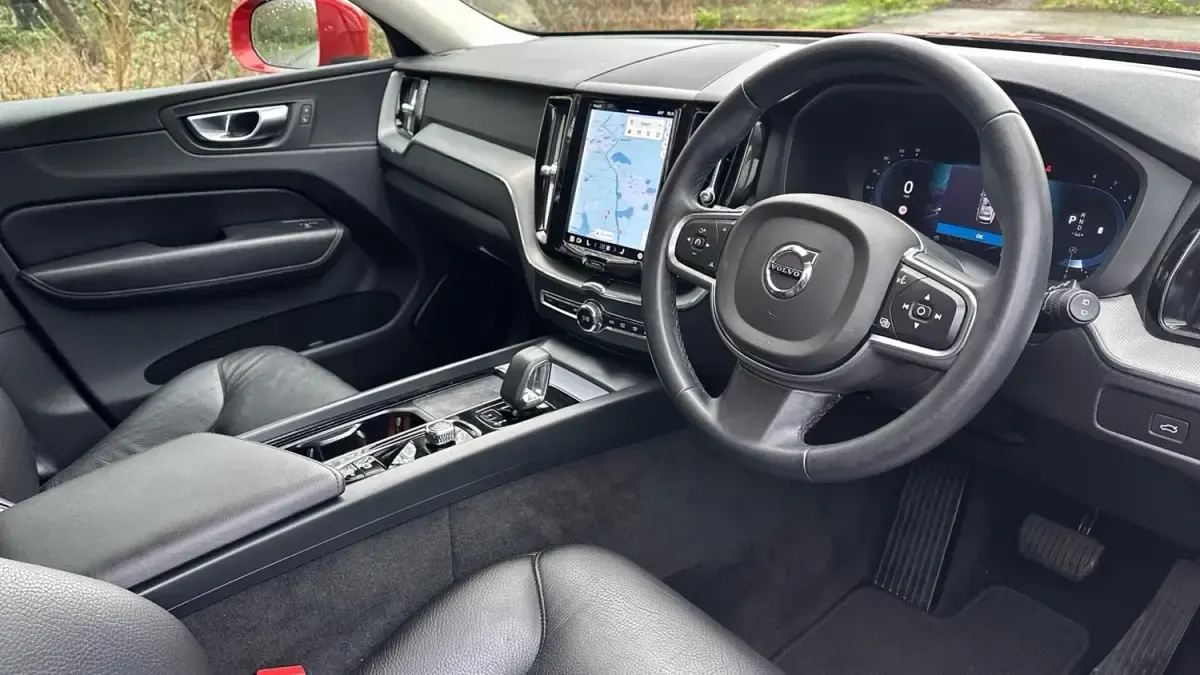 Second-hand Volvo XC60 Core 2023 Roșu SUV
