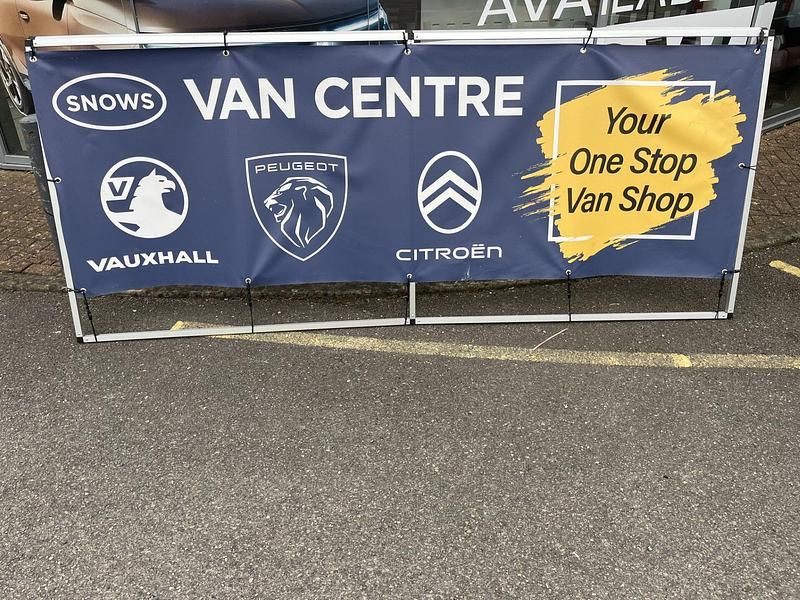 New Vauxhall Vivaro 145 HP (106 kW) 2026 Kaolin white MPV