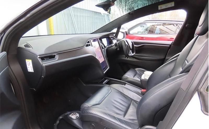 Used Tesla Model X 448 kW (610 HP) 2017 White SUV