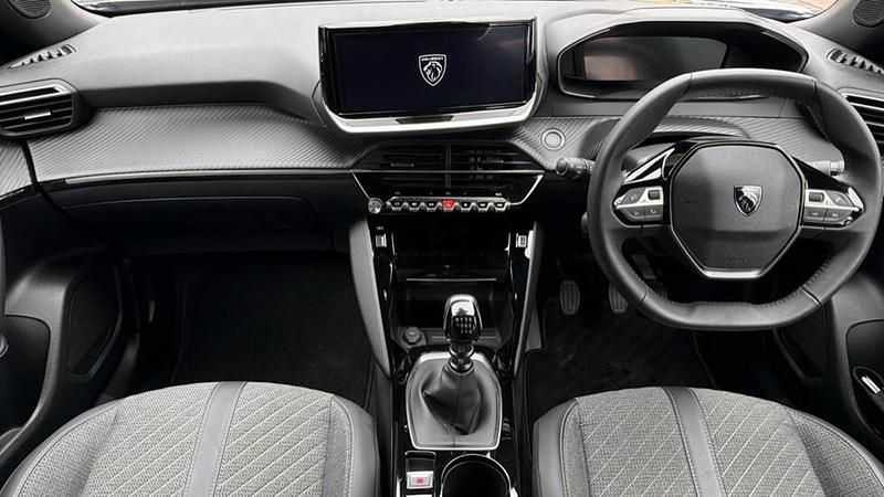 Used Peugeot 2008 Allure 129 HP (94 kW) 2023 Grey SUV