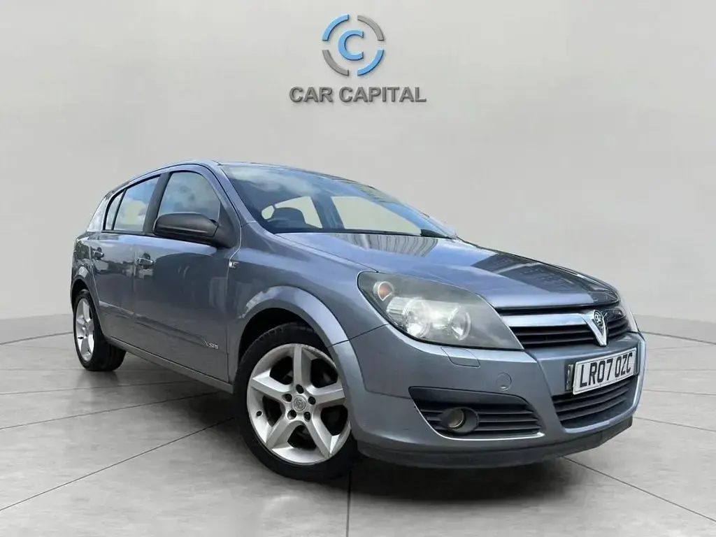 Używany Vauxhall Astra SRi 123 KM (90 kW) 2007 Srebrny Hatchback