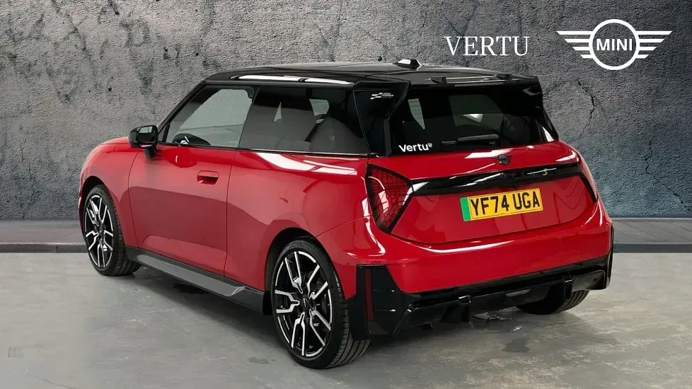 Used Mini Cooper SE Hatch 158 kW (215 HP) 2024 Red Hatchback