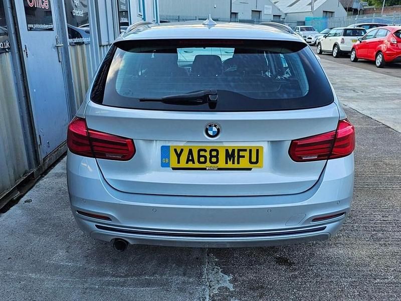 Used BMW 318 Sport Line 150 HP (110 kW) 2019 Silver Estate