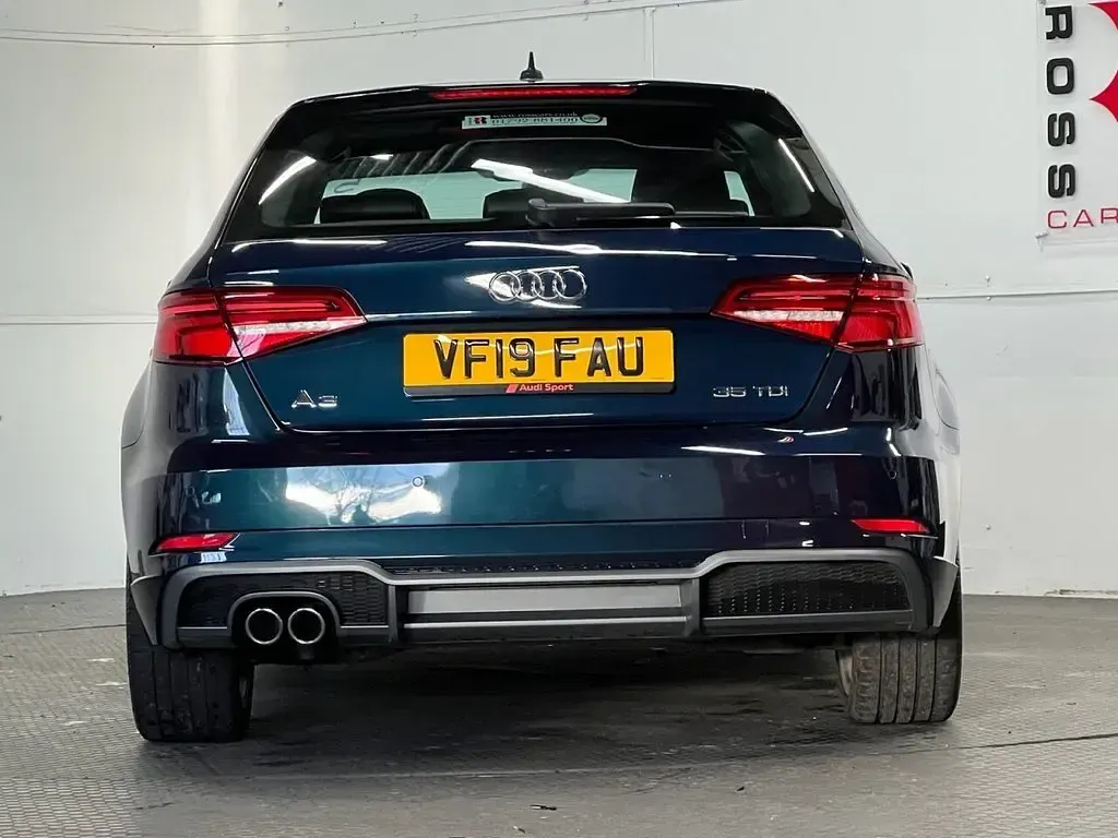 Used Audi A3 Sportback S-Line 150 HP (110 kW) 2019 Blue Hatchback