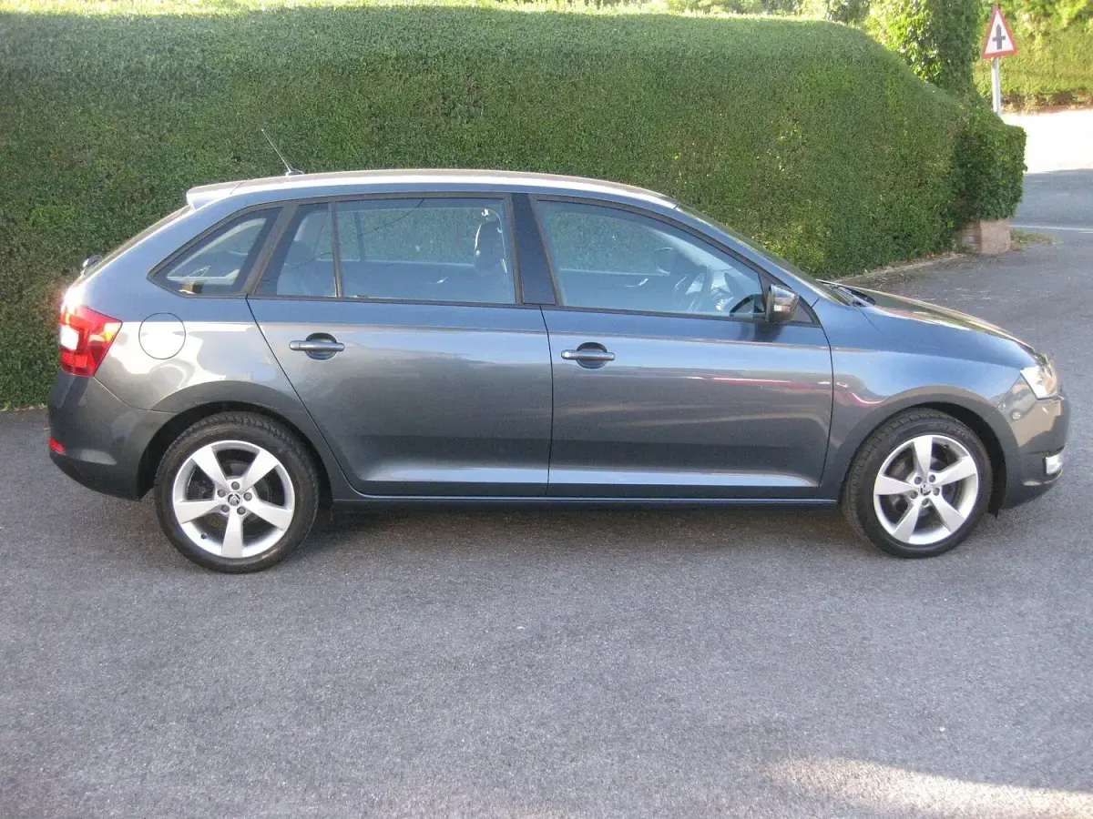 Used Skoda Rapid SE 90 HP (66 kW) 2016 Grey Hatchback