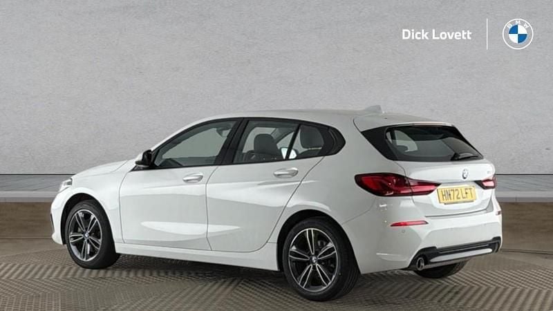 Used BMW 118 Sport Line 134 HP (98 kW) 2022 White Hatchback