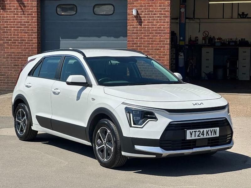 White Used 2024 Kia Niro 2 SUV | £22,495 (Fair price) - Image 1/4