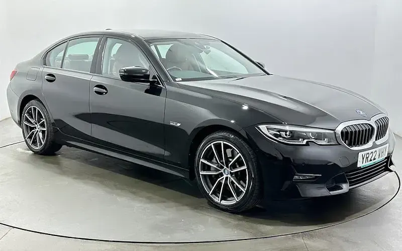 Used BMW 330e Sport Line 292 HP (214 kW) 2022 Sedan