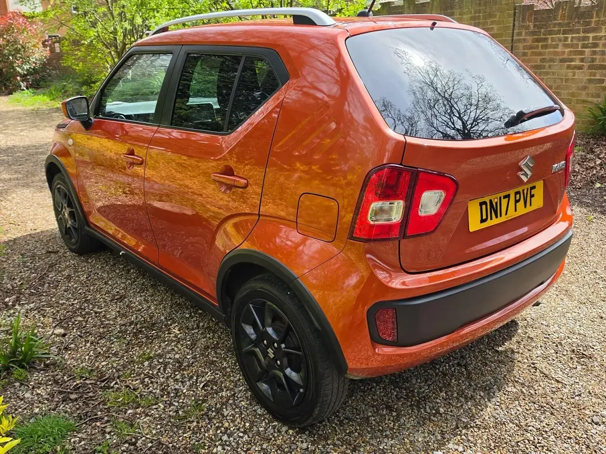 Used Suzuki Ignis SZ-T 90 HP (66 kW) 2017 Orange SUV