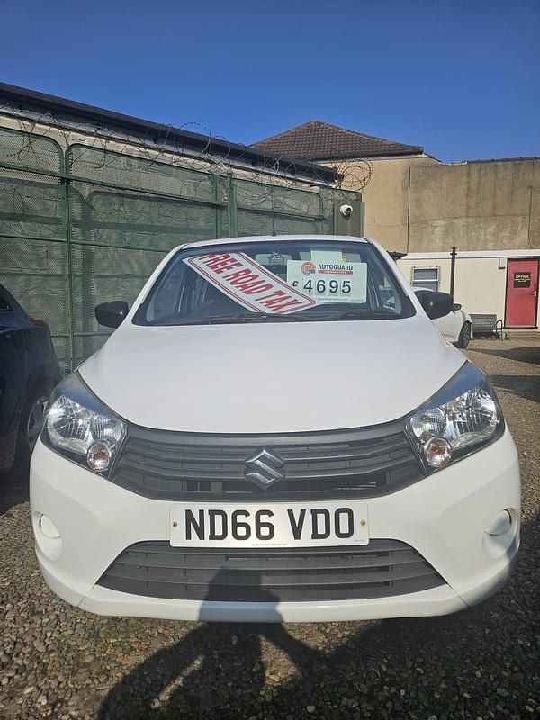 Used Suzuki Celerio SZ3 68 HP (50 kW) 2016 White Hatchback