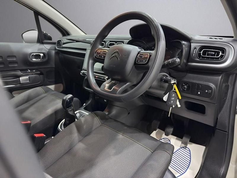 Usado Citroën C3 PureTech 83 HP (61 kW) 2024 Cinzento Citadino