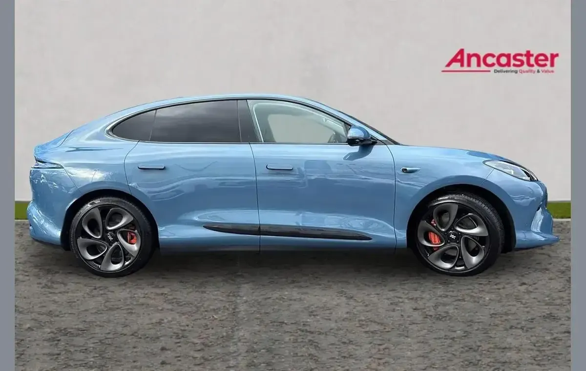 Used MG IM6 553 kW (752 HP) 2025 Blue SUV
