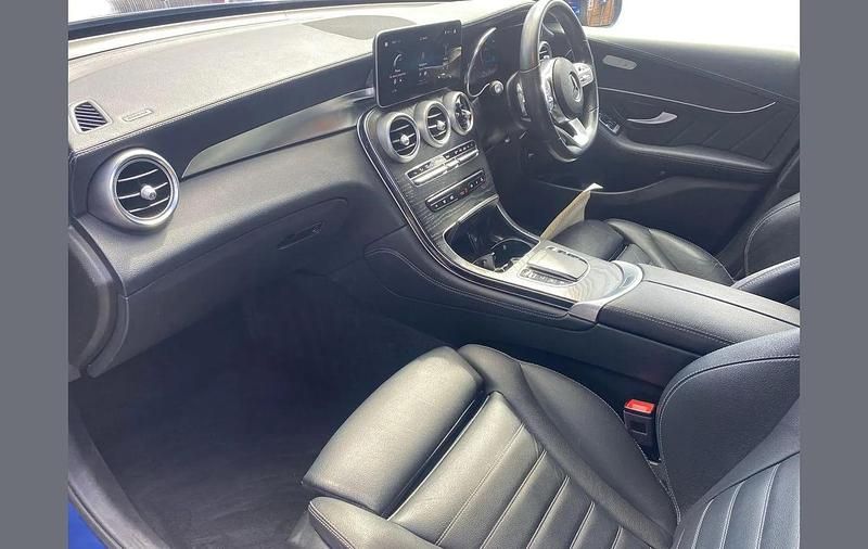 Used Mercedes GLC220 AMG Line Premium 194 HP (142 kW) 2020 Blue Coupe