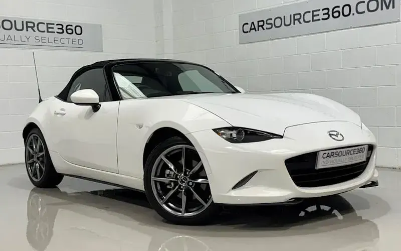 Used Mazda MX5 Inclusive 184 HP (135 kW) 2021 White Cabriolet