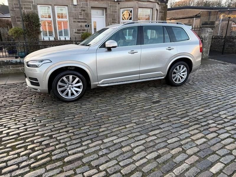 Used Volvo XC90 Momentum 225 HP (165 kW) 2015 Gold SUV