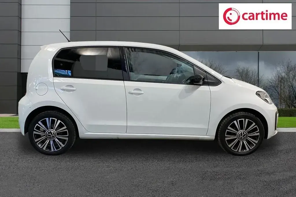 Begagnad VW up! Black Edition 65 HK (47 kW) 2021 Vit Halvkombi