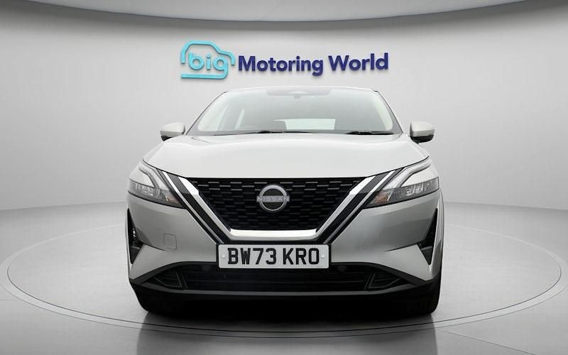 Used Nissan Qashqai Acenta Premium 158 HP (116 kW) 2023 Silver SUV