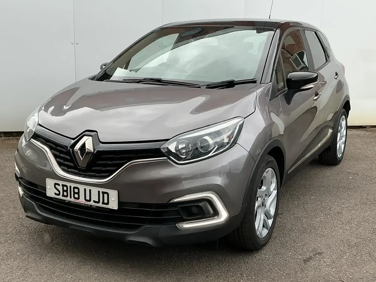 Usado Renault Captur Iconic 90 HP (66 kW) 2018 Cinzento SUV