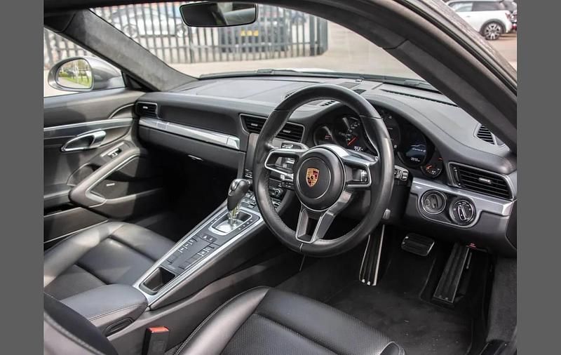 Used Porsche 911 414 HP (304 kW) 2017 Grey Coupe