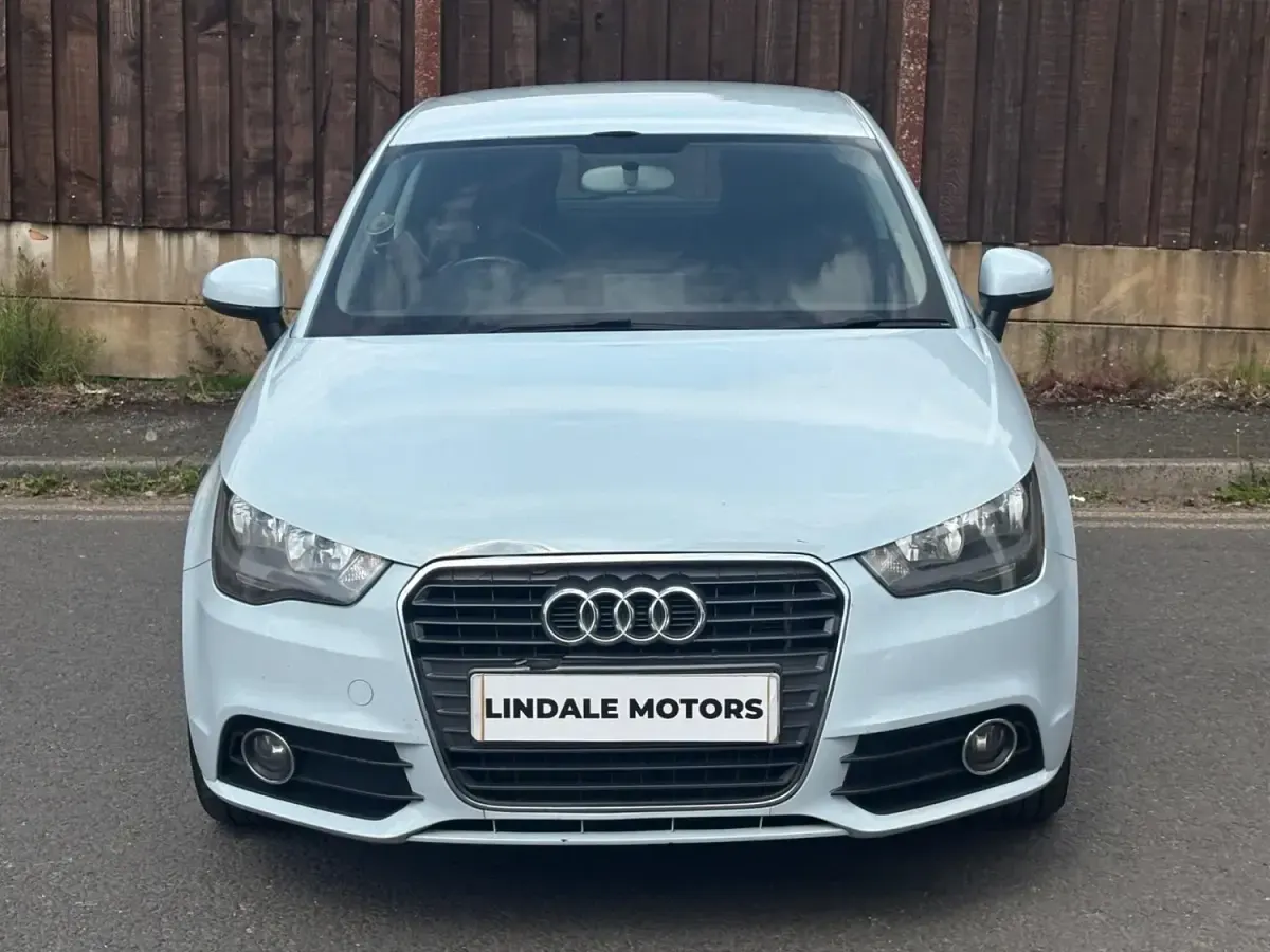 Usado Audi A1 Sport 86 CV (63 kW) 2012 Azul Utilitario