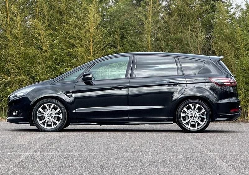 Used Ford S-MAX ST-Line 190 HP (139 kW) 2019 Black MPV