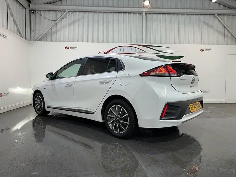 Used Hyundai Ioniq Premium 100 kW (136 HP) 2020 White Hatchback