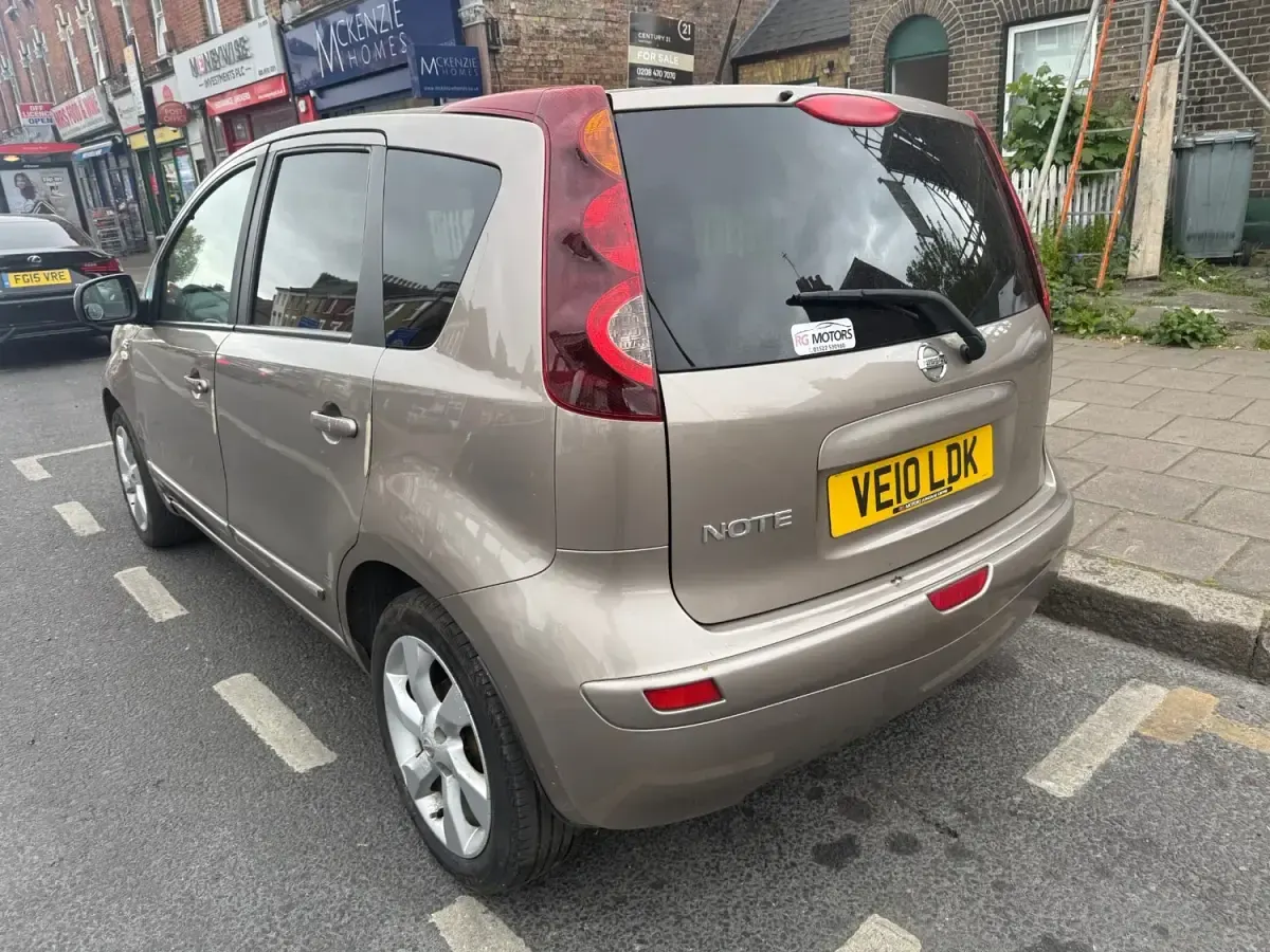 Used Nissan Note N-TEC 110 HP (80 kW) 2010 Beige Hatchback
