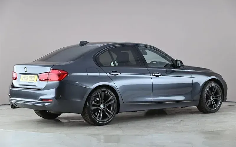 Usado BMW 320 Sport Line 190 CV (139 kW) 2018 Gris Berlina