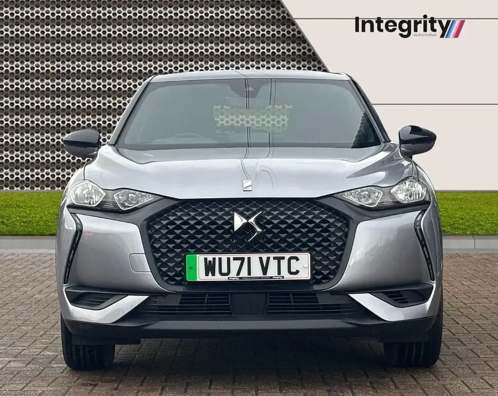 Usado DS Automobiles DS3 Crossback Performance 100 kW (136 HP) 2022 Cinzento SUV