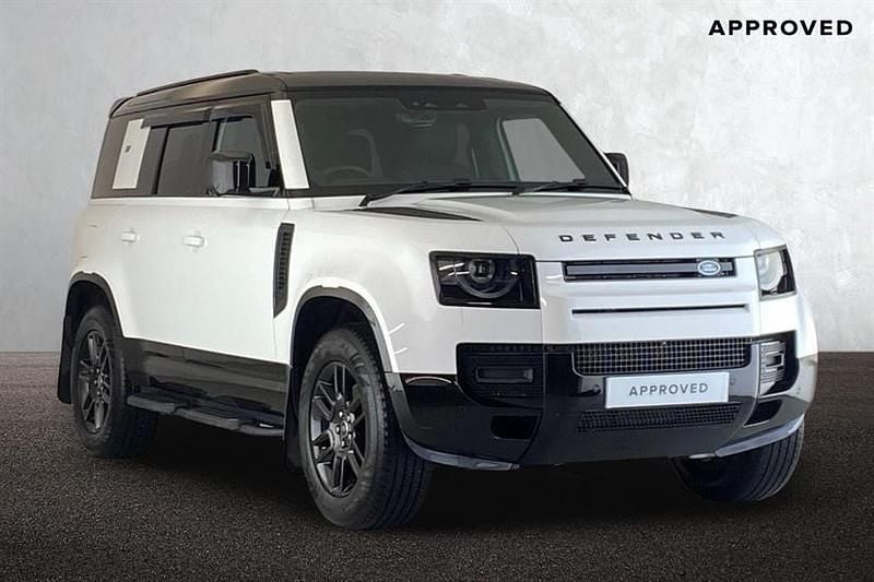 Used Land Rover Defender SE Dynamic 249 HP (183 kW) 2025 Fuji white Estate