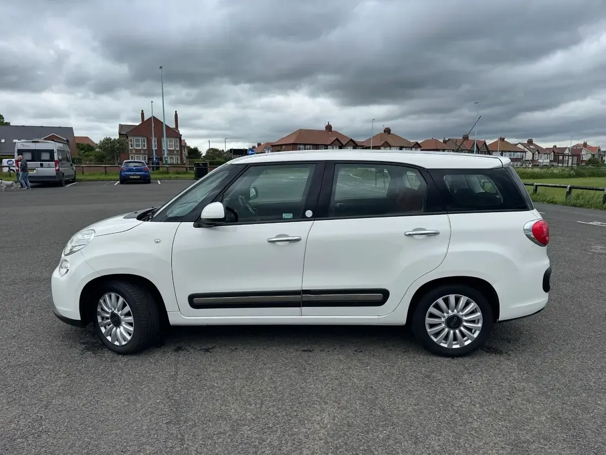 Used Fiat 500L Pop Star 2015 White MPV