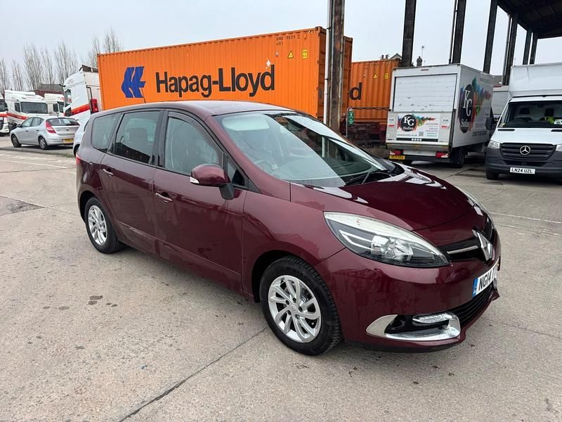 Used Renault Grand Scénic III Dynamique 110 HP (80 kW) 2014 Red MPV
