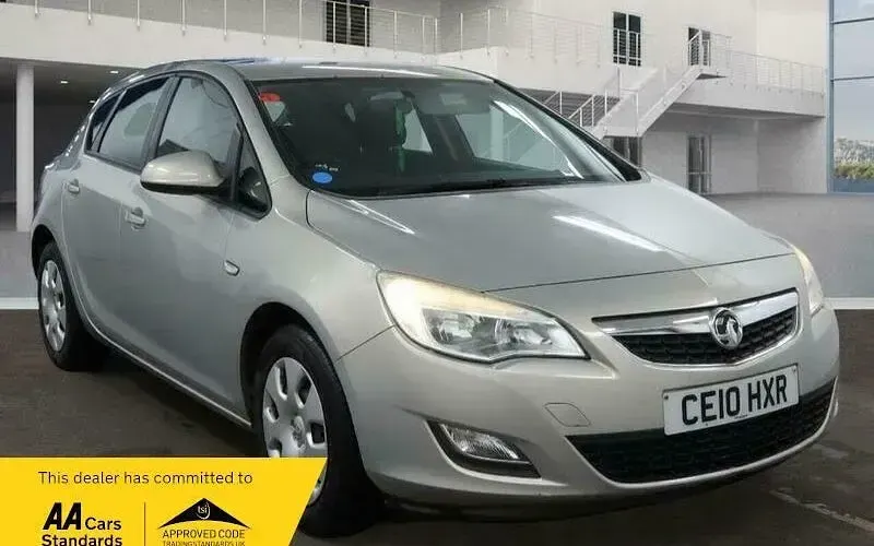Used Vauxhall Astra 116 HP (85 kW) 2012 Hatchback