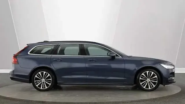 Used Volvo V90 Core 197 HP (144 kW) 2023 Estate