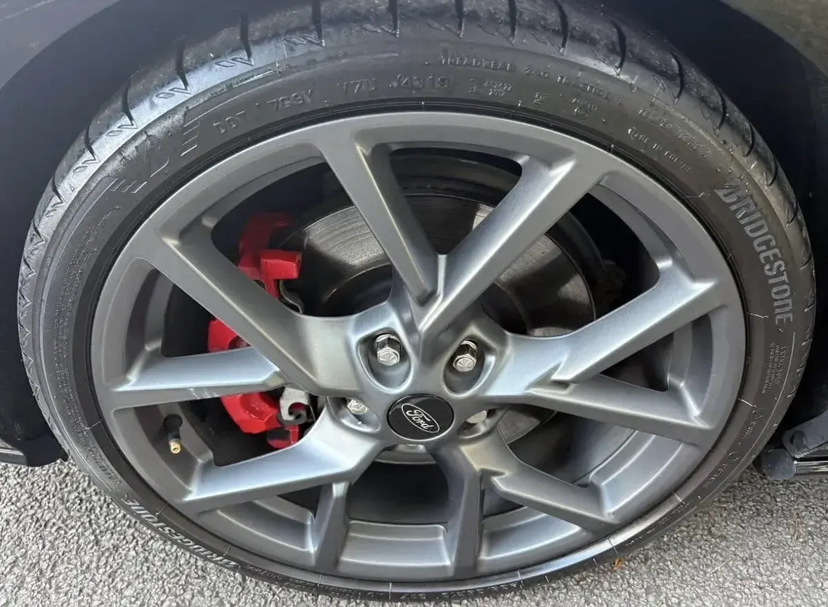 Used Ford Focus ST 200 HP (147 kW) 2019 Black Hatchback