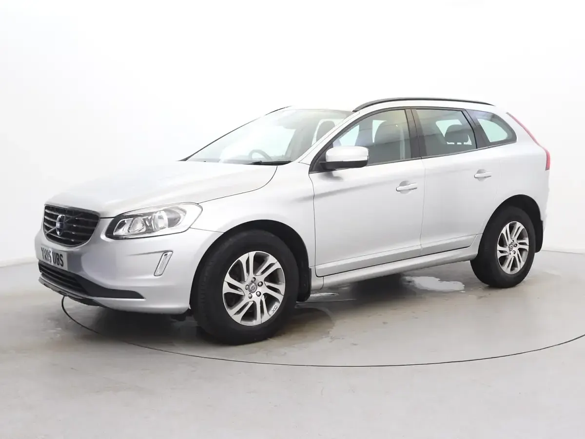 Used Volvo XC60 SE 181 HP (133 kW) 2015 Silver SUV