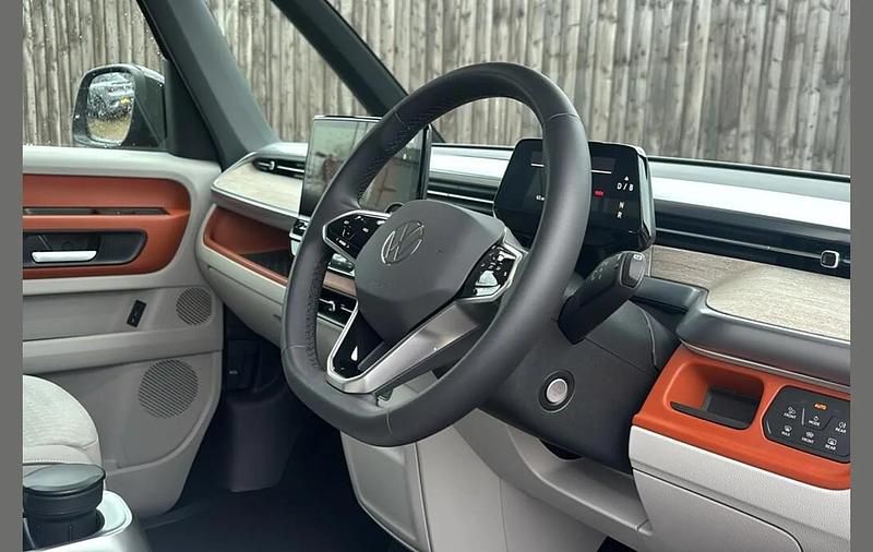 Used VW ID. Buzz Pro 147 kW (200 HP) 2024 Orange MPV