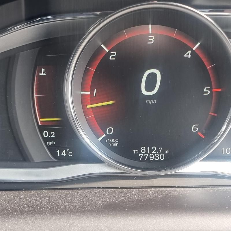 Used Volvo XC60 R-Design 220 HP (161 kW) 2017 Blue SUV