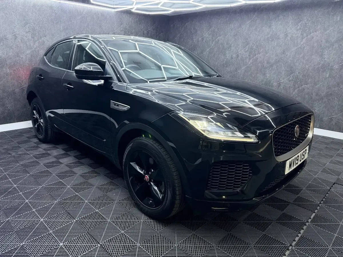 Used Jaguar E-Pace R-Dynamic 150 HP (110 kW) 2019 Black SUV