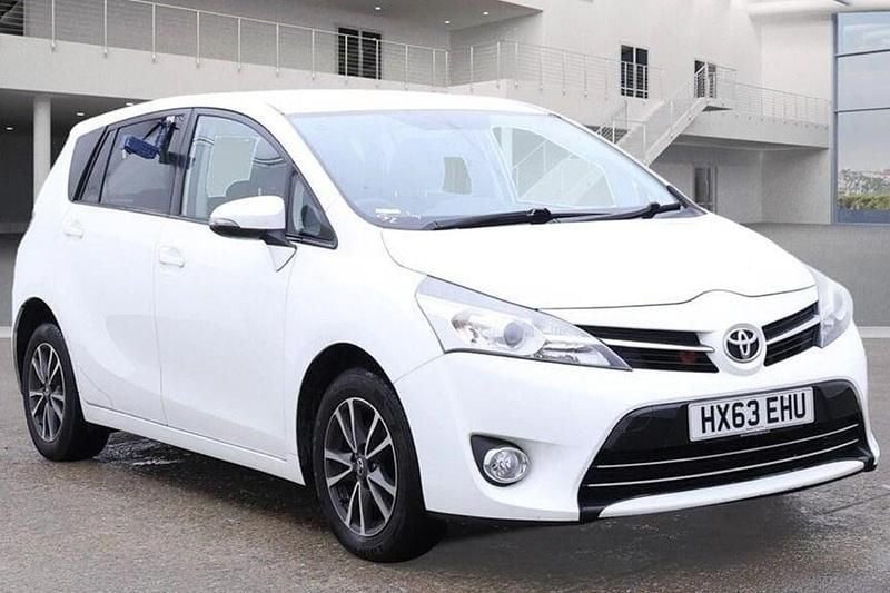 White Used 2013 Toyota Verso MPV | £8,495 (Fair price) - Image 1/1