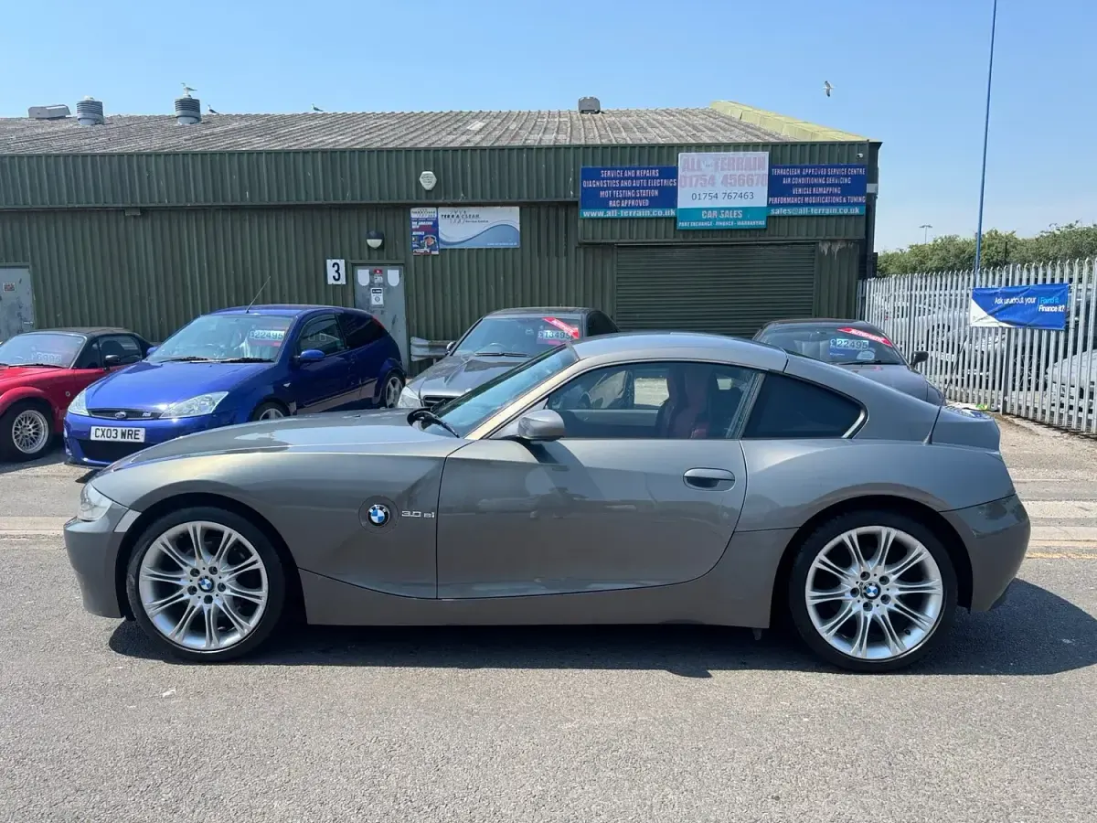 Used BMW Z4 Sport Line 261 HP (191 kW) 2006 Grey Coupe