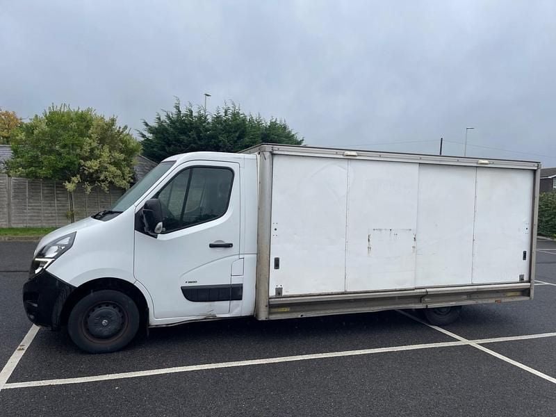 Used Vauxhall Movano 150 HP (110 kW) 2020 White MPV