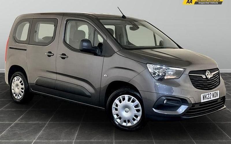 Used 2022 Vauxhall Combo Edition Estate | £12,195 (Fair price) - Image 1/2