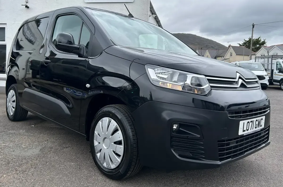 Used Citroën e-Berlingo 100 HP (73 kW) 2022 Black