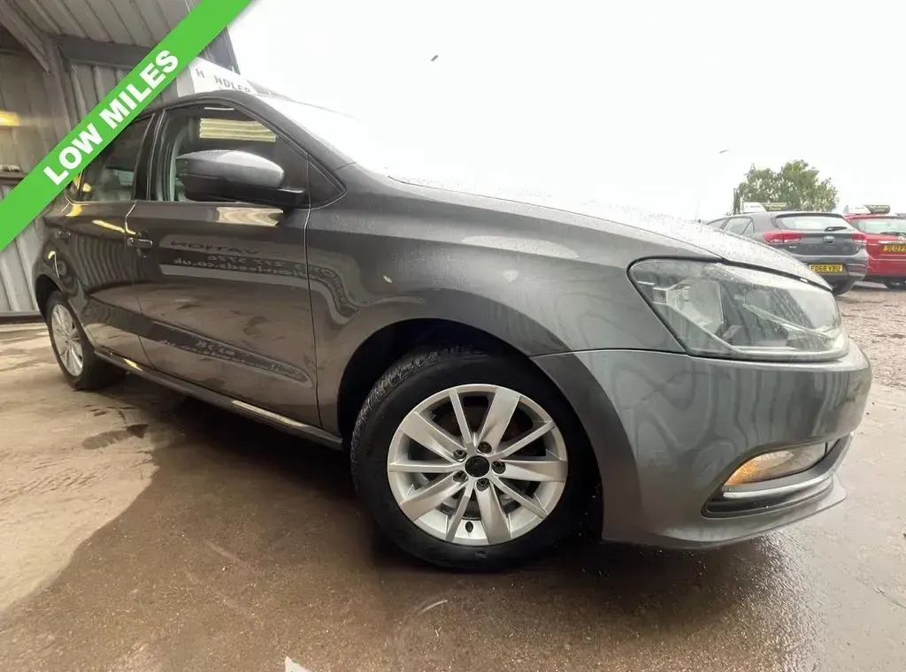 Used VW Polo SE 90 HP (66 kW) 2015 Grey Hatchback