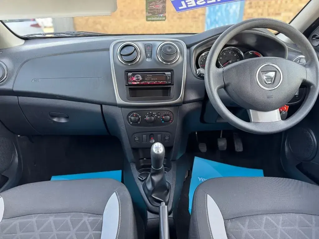 Used Dacia Sandero Ambiance 90 HP (66 kW) 2014 Silver Hatchback