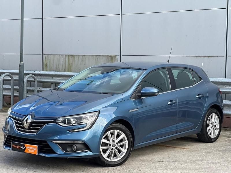 Used Renault Mégane IV Dynamique 110 HP (80 kW) 2017 Blue Hatchback