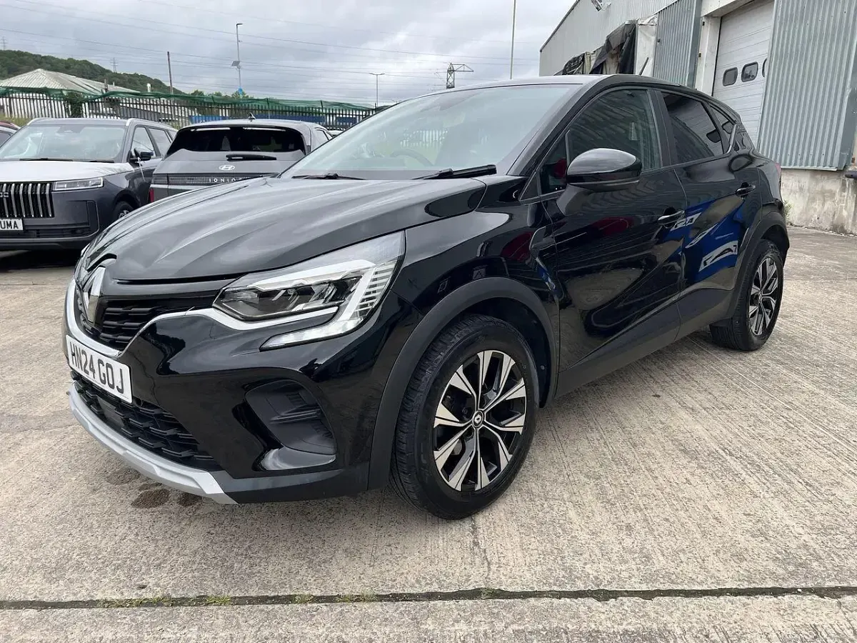 Used Renault Captur Evolution 89 HP (65 kW) 2024 Black SUV